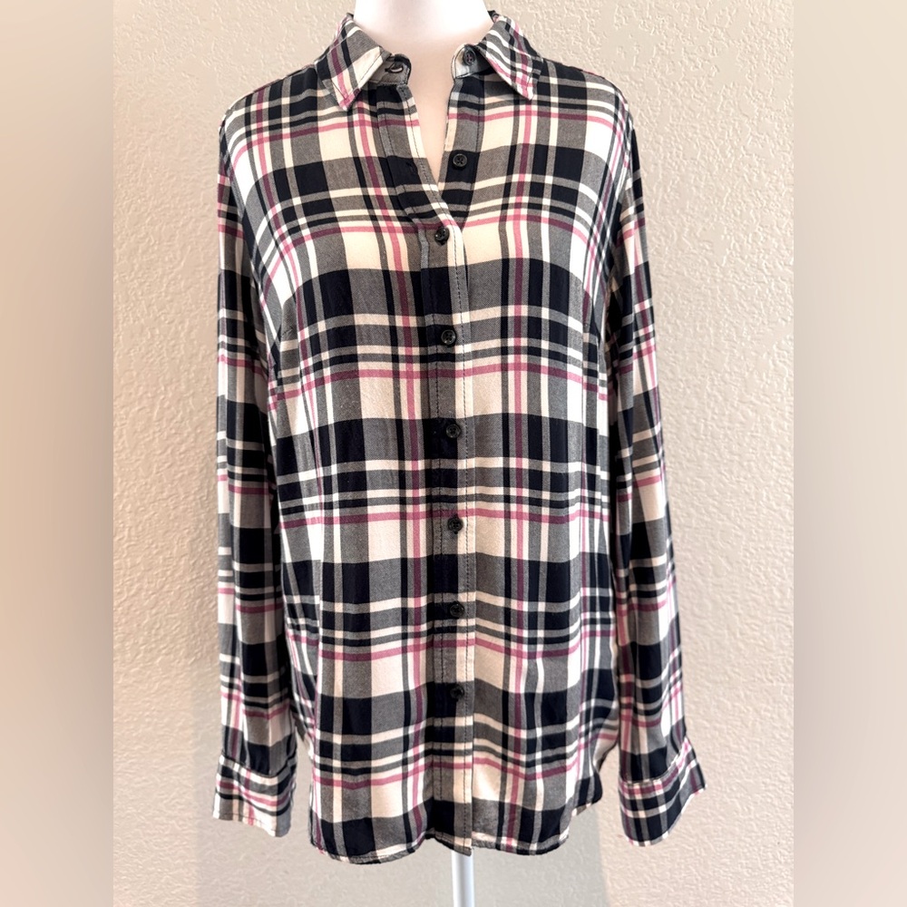Dalia Collection Plaid Button-Up Shirt – Navy Pink White – Size Medium